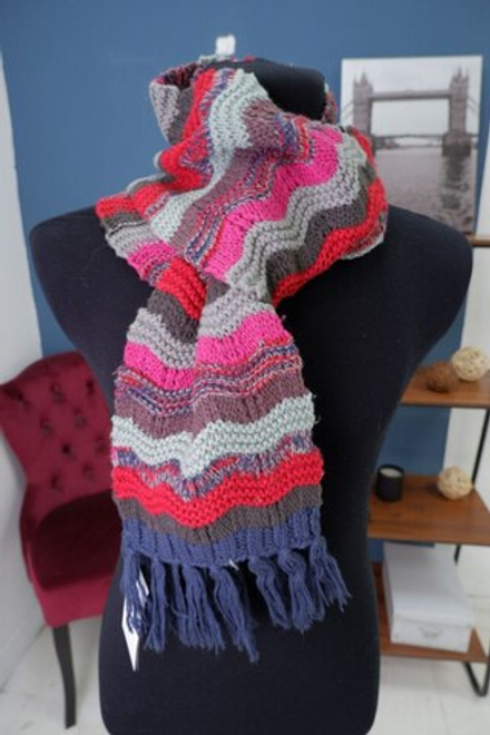 Шарф вязаный