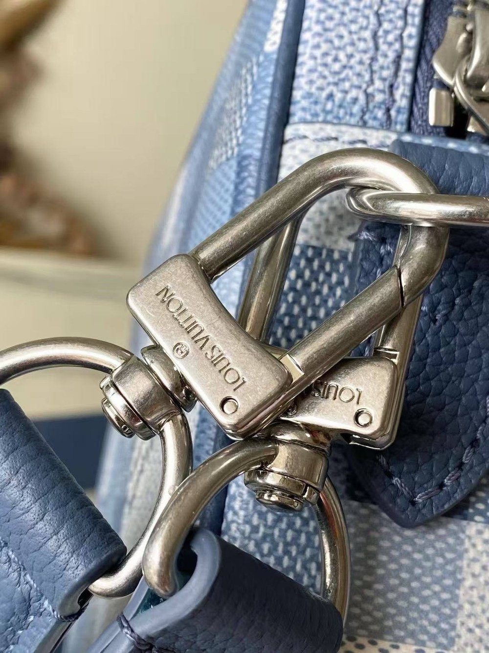 Сумка через плечо Louis Vuitton Nil G72
