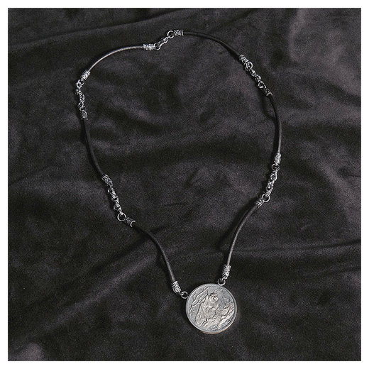 Серебряная монета-амулет «Рысь»