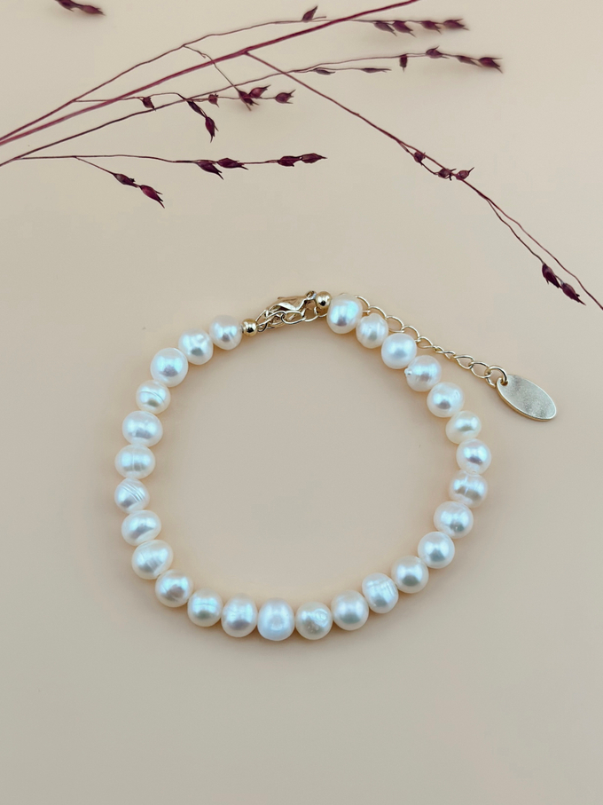 Браслет из жемчуга с цепочкой