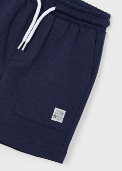 две футболки с шортами