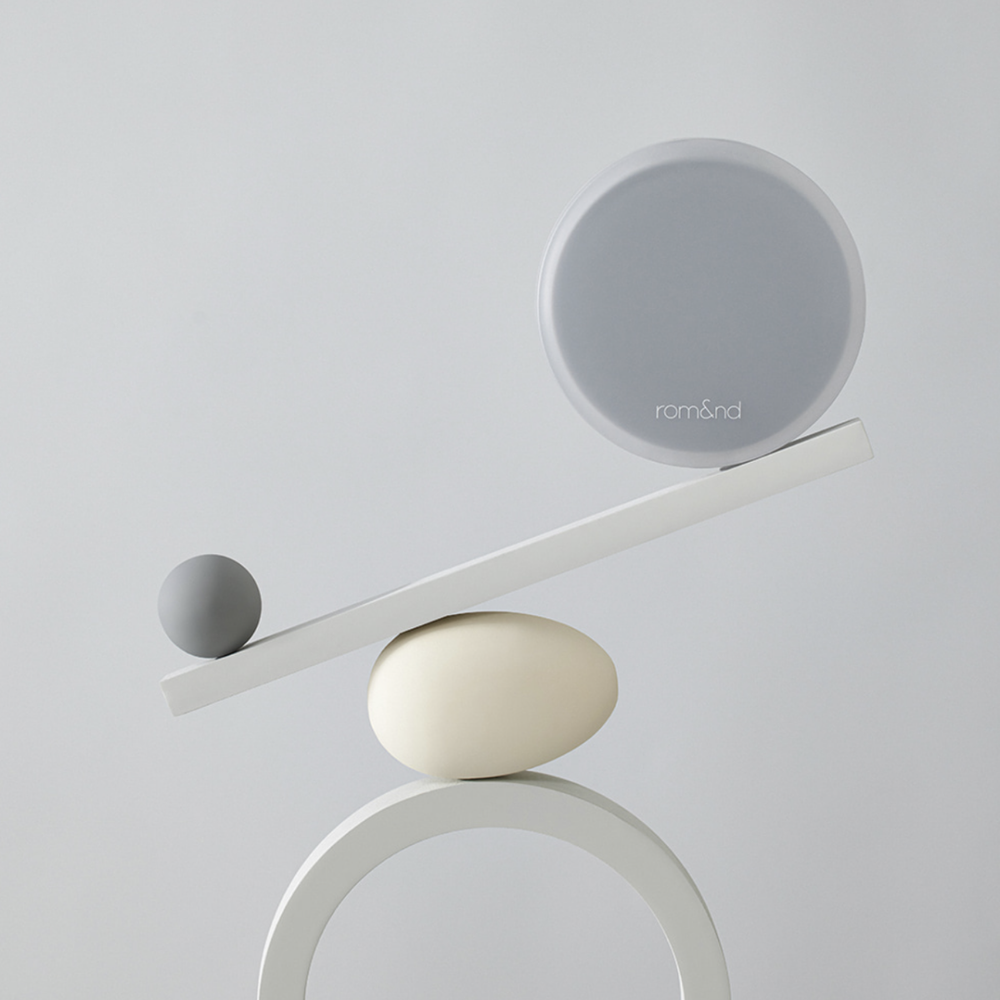 Тональный кушон с полуматовым финишем Rom&nd Nu Zero Cushion - #01 Porcelain 17