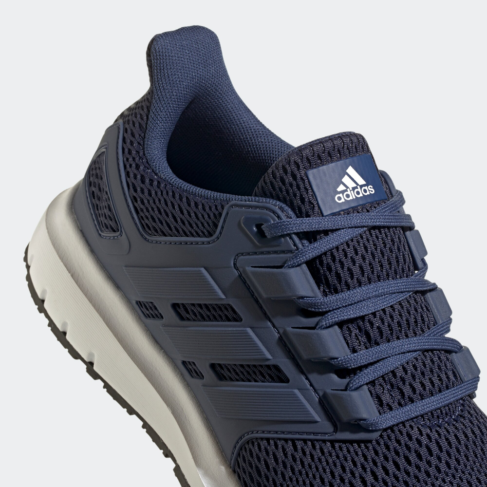 Кроссовки adidas Ultimashow