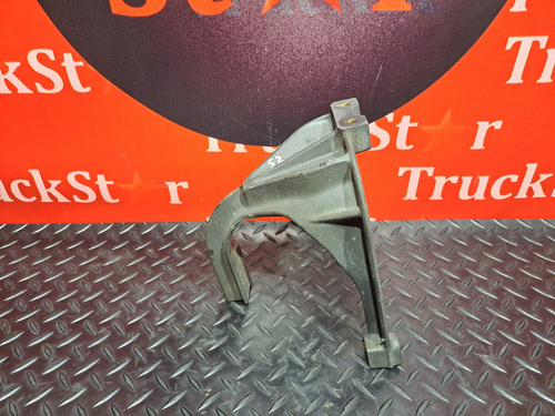 Кронштейн патрубка системы EGR