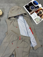 Летний костюм Kiton