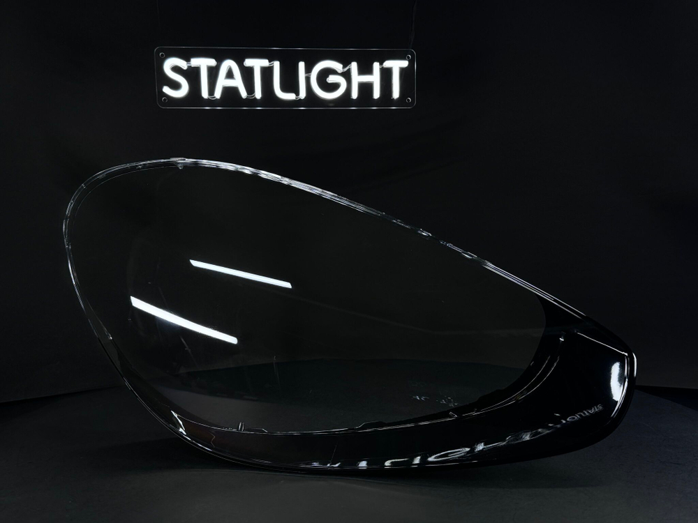 Правое стекло фары Porsche Cayenne II 958 2014-2018 рест