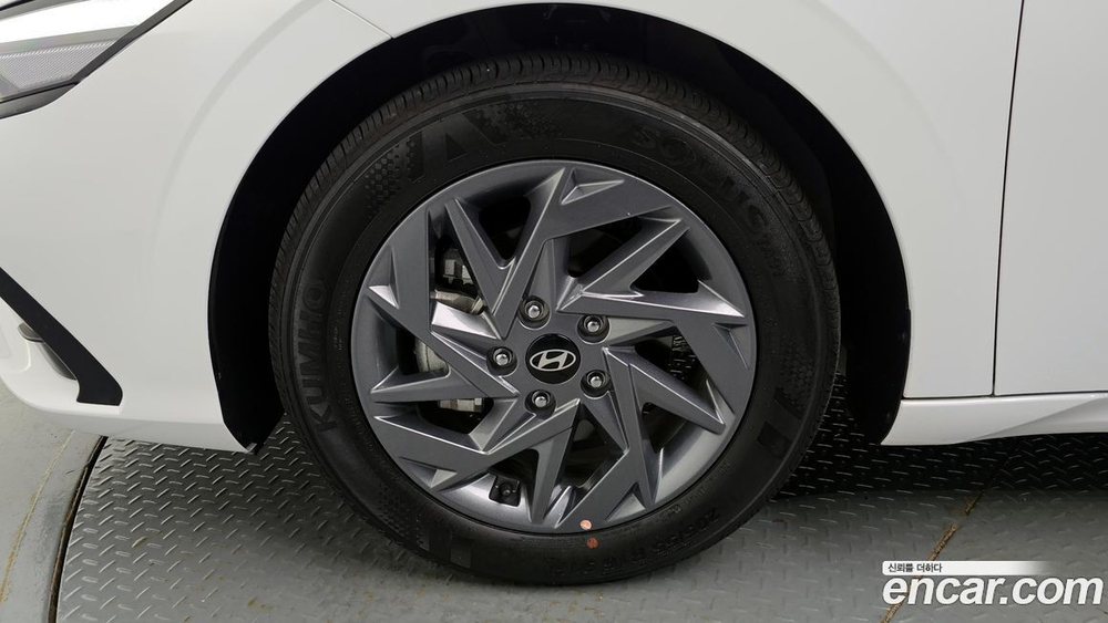 Hyundai The New Avante (CN7) 1.6 (11.2023)