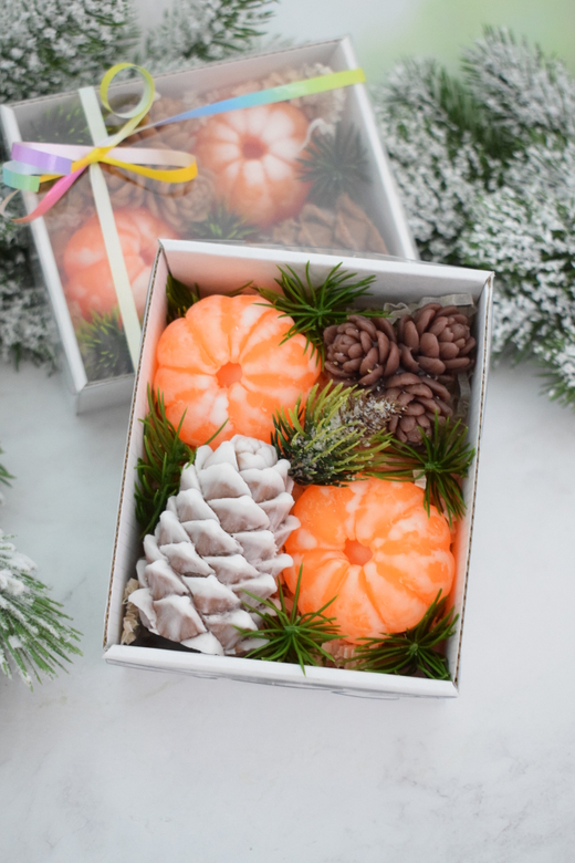 Набор мыло ручной работы шишки с мандаринами