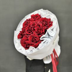 Букет из красных французских роз, 9 шт.