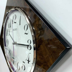 Настенные часы Seiko QXA586BN