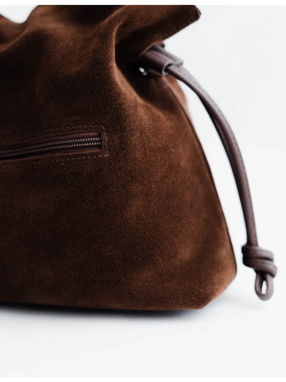 Сумка мешок через плечо средняя натуральная замша