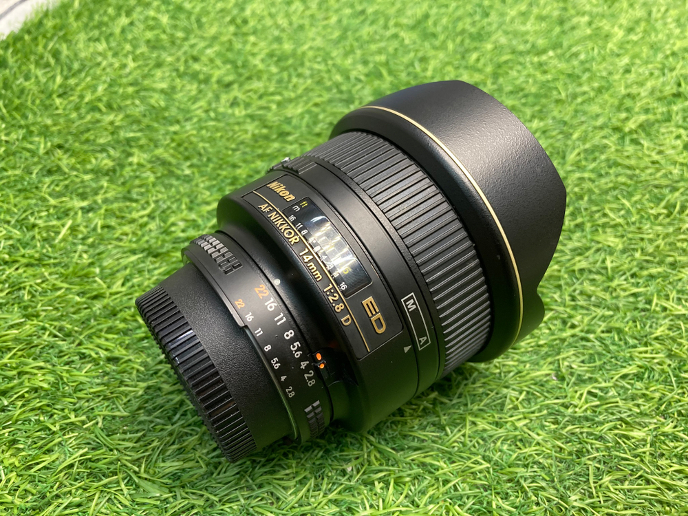 Nikon 14mm 2.8D ED AF Nikkor