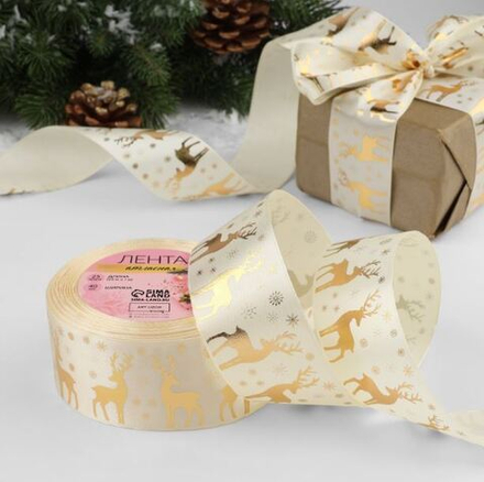 Лента атласная 40мм Олени, бежевый/тиснение золото, 4937927