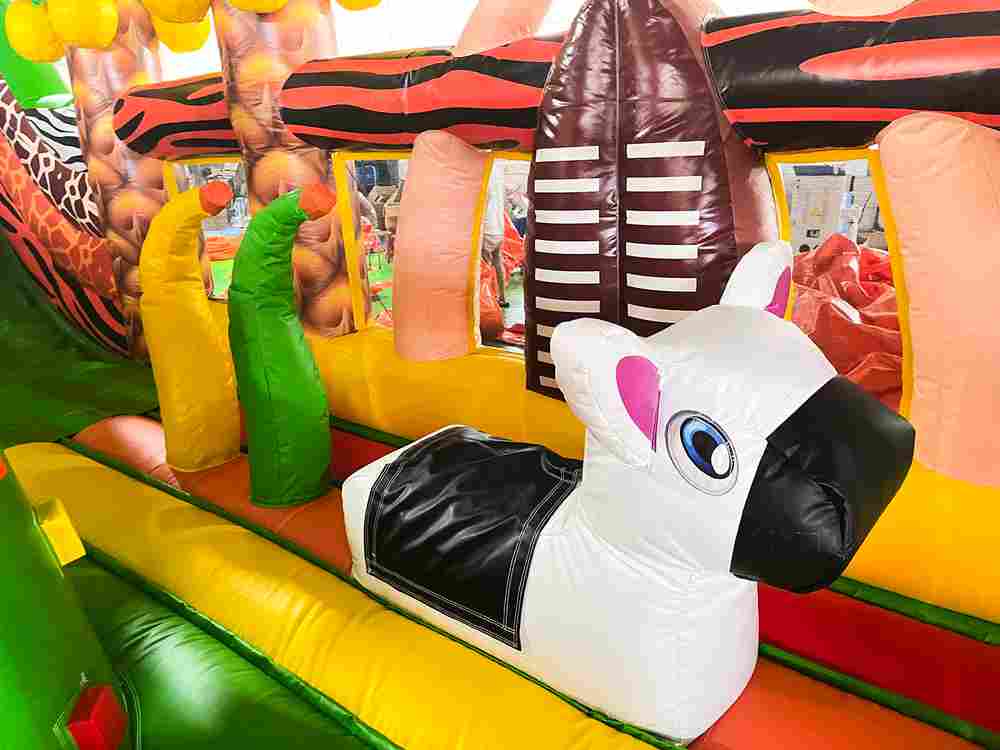 Коммерческий надувной батут «Сафари Ультра 2», 10*5*6 м