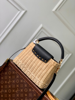 Louis Vuitton Capucines BB