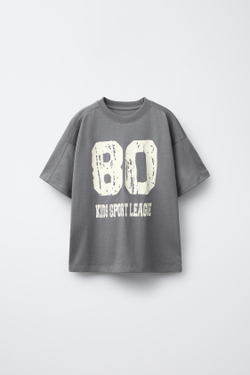 ZARA КОМПЛЕКТ ИЗ ФУТБОЛКИ И ШОРТОВ-БЕРМУДОВ, СЕРЫЙ