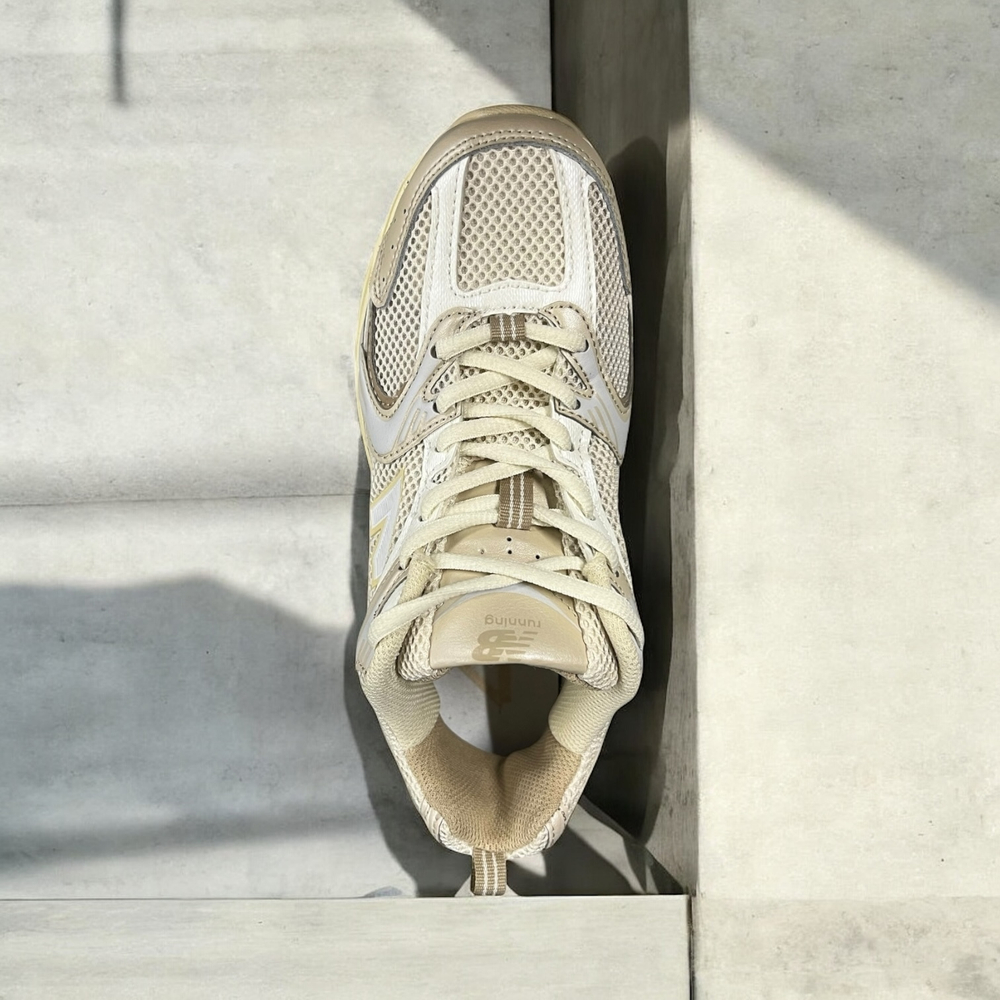 New Balance 530 • Bone