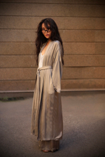 кимоно из мягкой ткани с шелковистым отливом