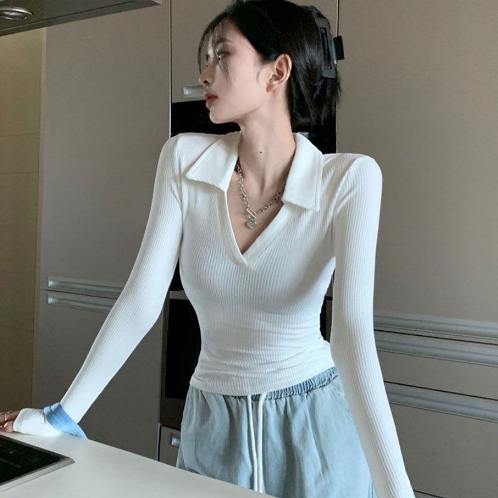 Женский лонгслив с длинными рукавами и V-образным вырезом