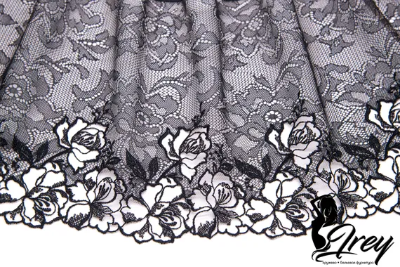 05-123 Вышивка на неэл. сетке 18 см, черный (правая)