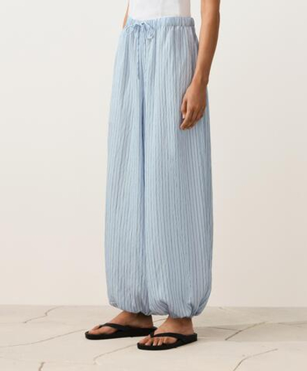 OYSHO Длинные брюки-блумер полосатые, пыльно-голубой