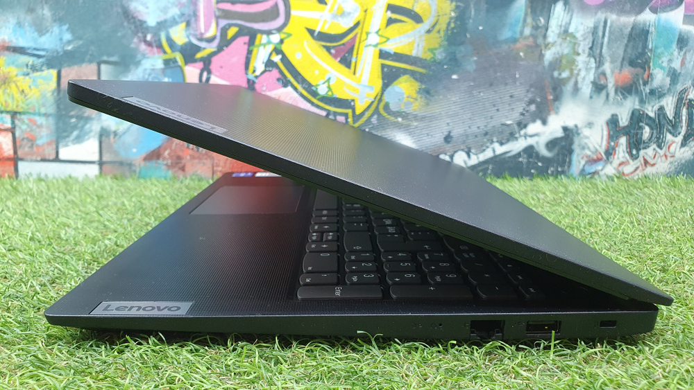 Ноутбук Lenovo i3-11/8 Gb/FHD/ V15 G2 ITL 82KB0030MX