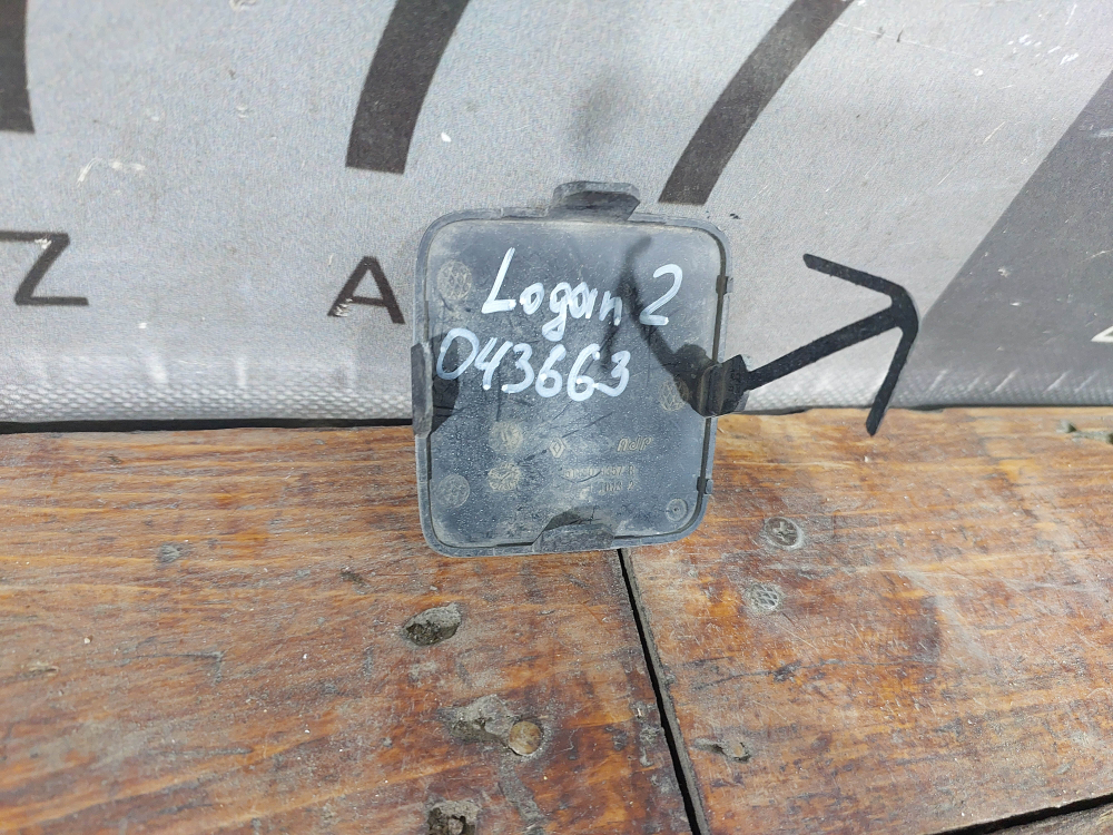 Заглушка буксировочного крюка переднего бампера Renault Logan 2 14-22 Б/У Оригинал 511809357R
