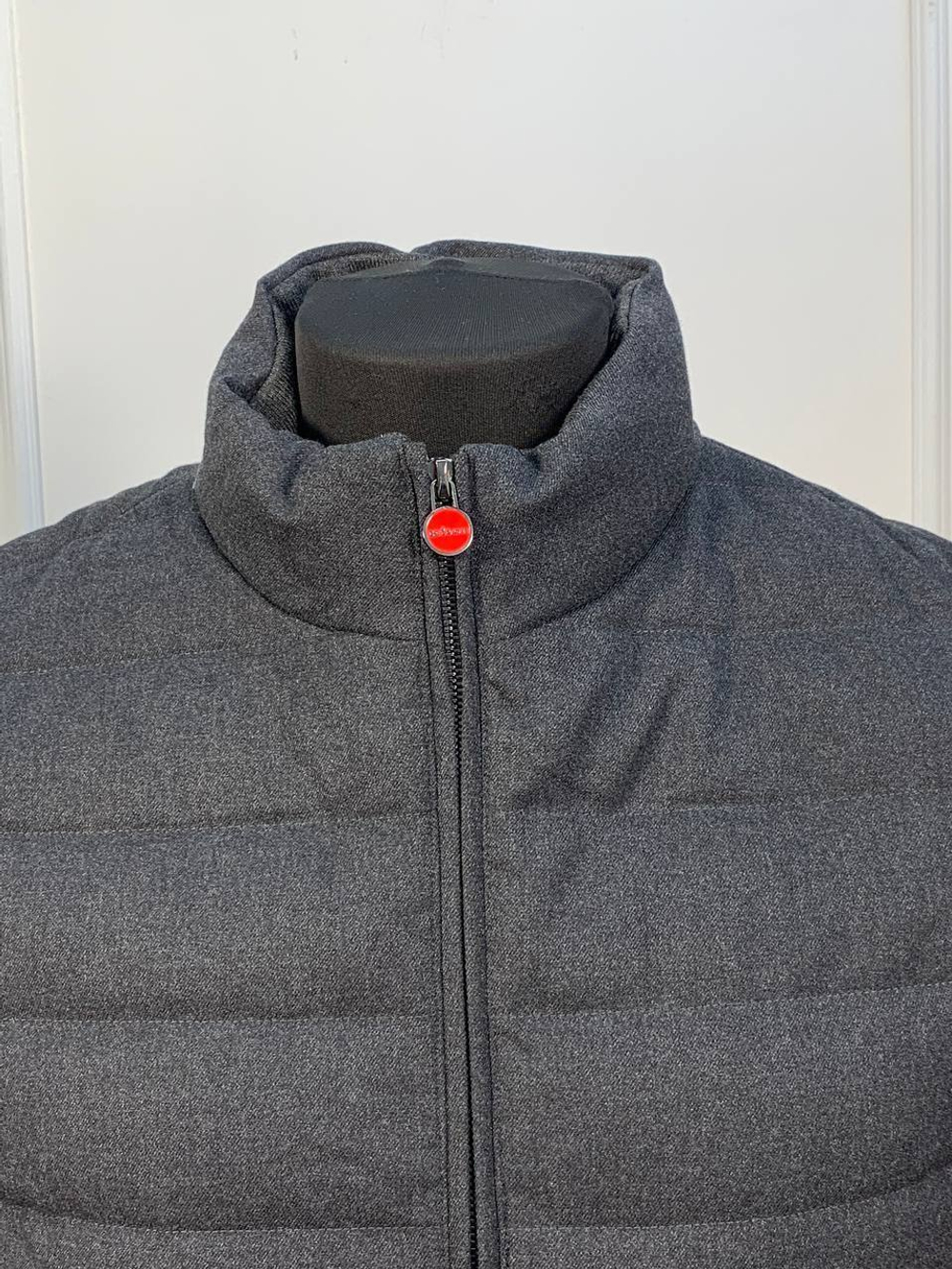 Безрукавка Kiton