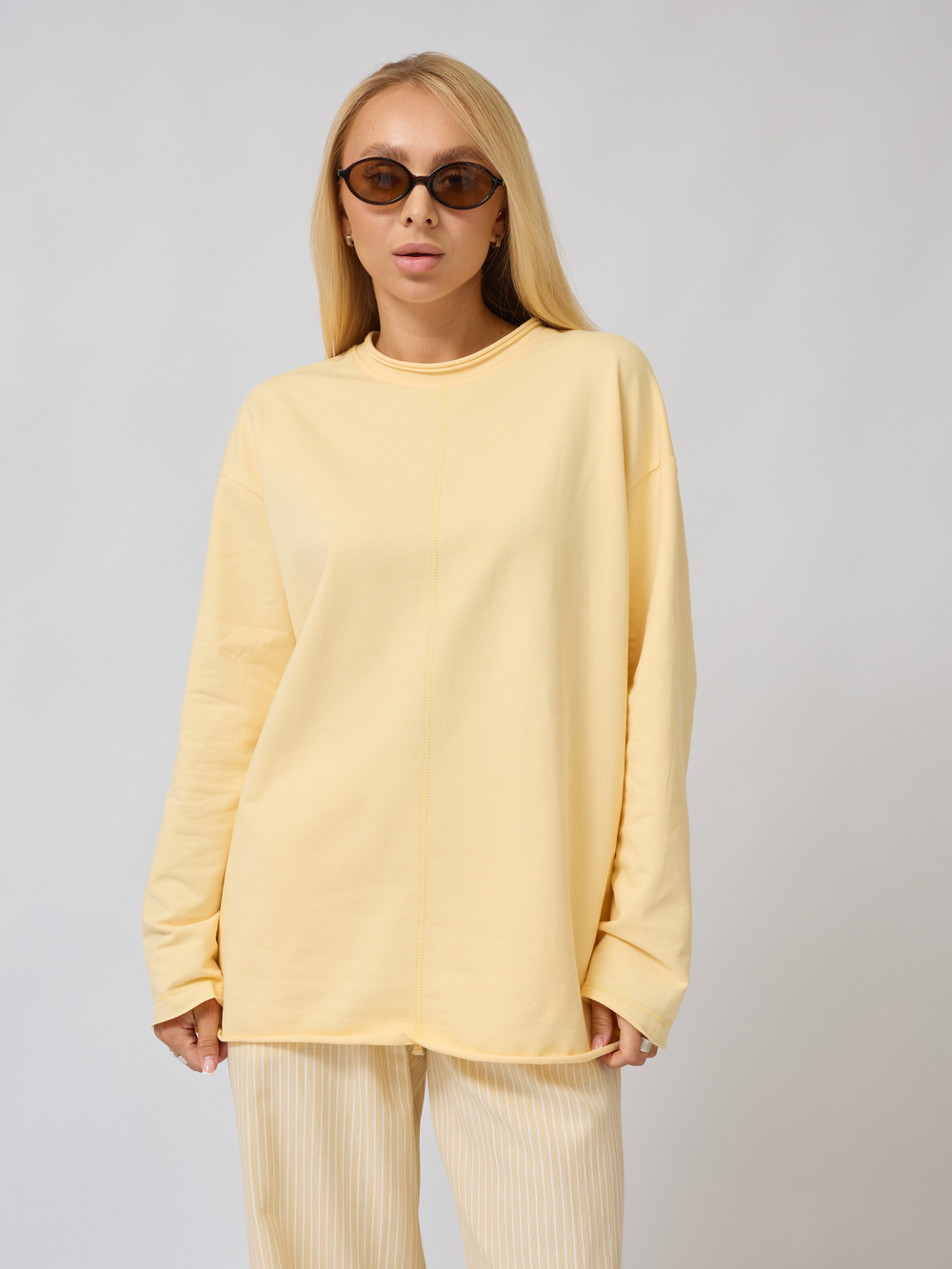 Лонгслив оверсайз из футера