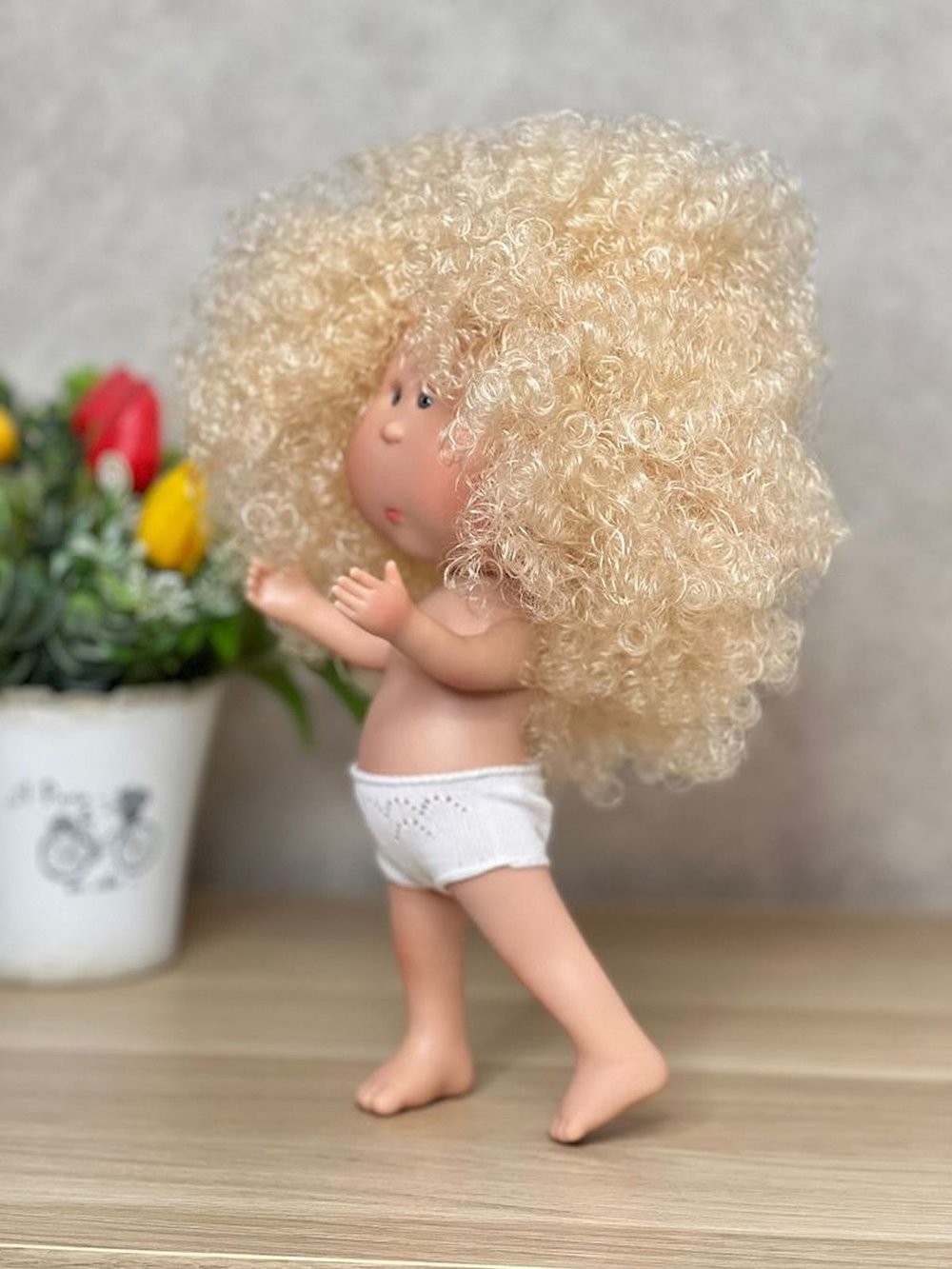 Кукла Nines виниловая 30см MIA без одежды (3000W9A)