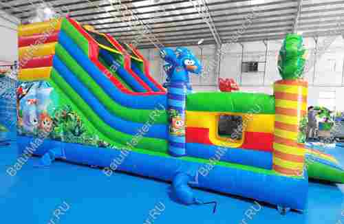Надувной батут «Звериный мир» с горкой и аркой,с сеткой на входе 7*5*4,2 м