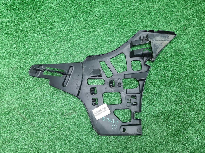 Кронштейн перед. бампера Mercedes S w222 17-20 AMG