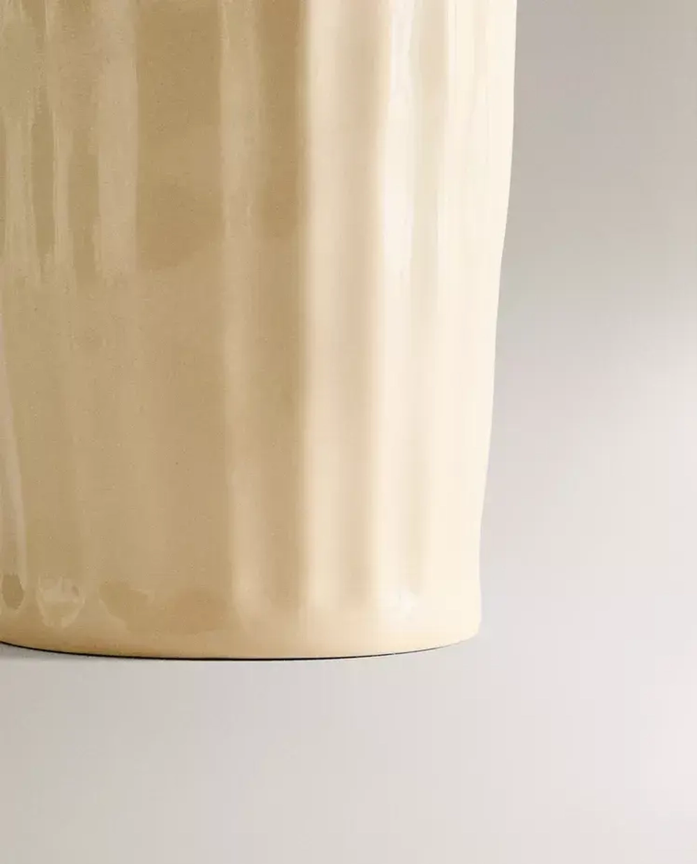 ZARA HOME СТАКАН ДЛЯ ЗУБНЫХ ЩЕТОК С РЕЛЬЕФНЫМ УЗОРОМ, РОЗОВАТО-БЕЖЕВЫЙ