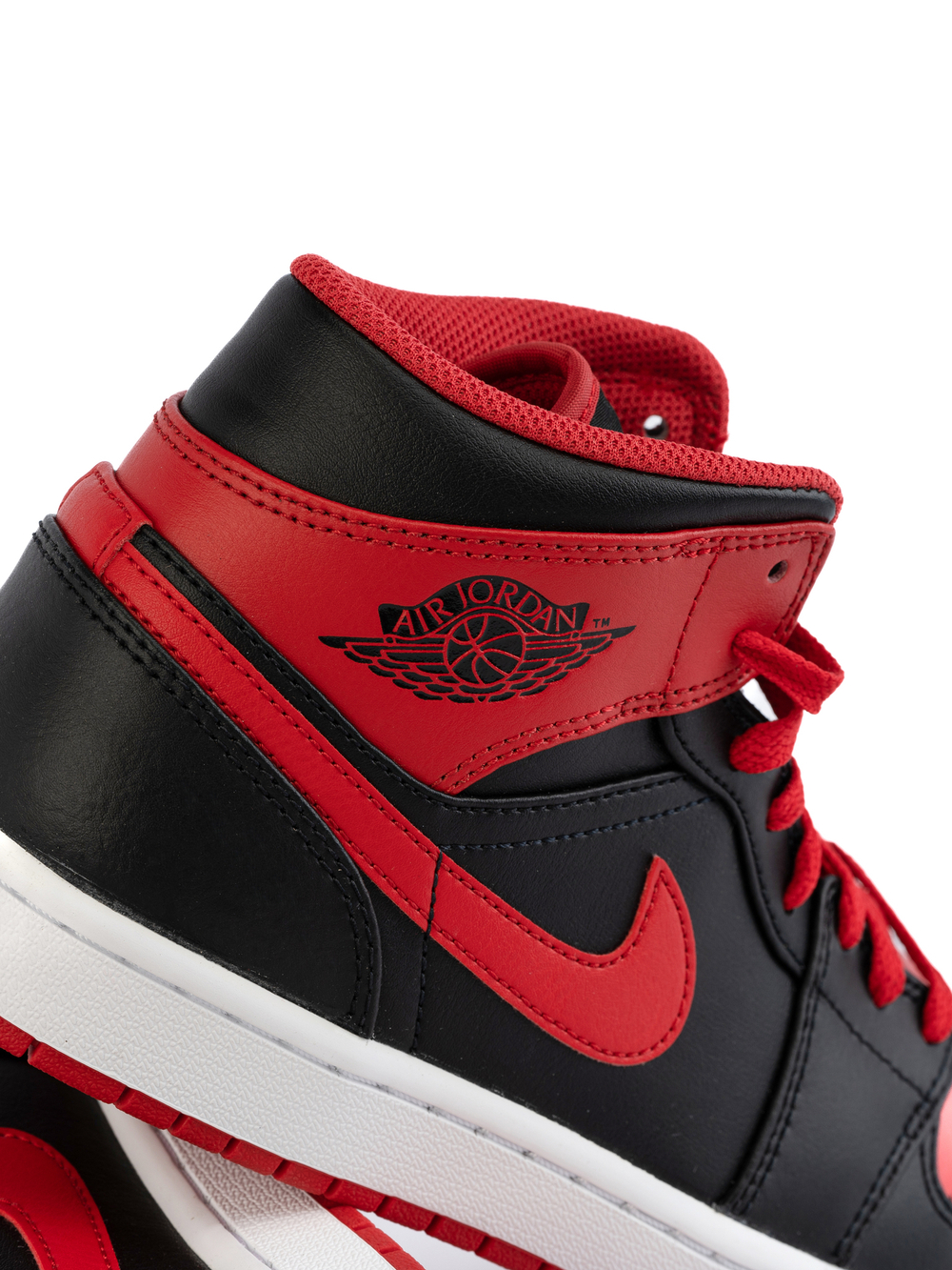 Nike Air Jordan 1 Mid Alternate Bred