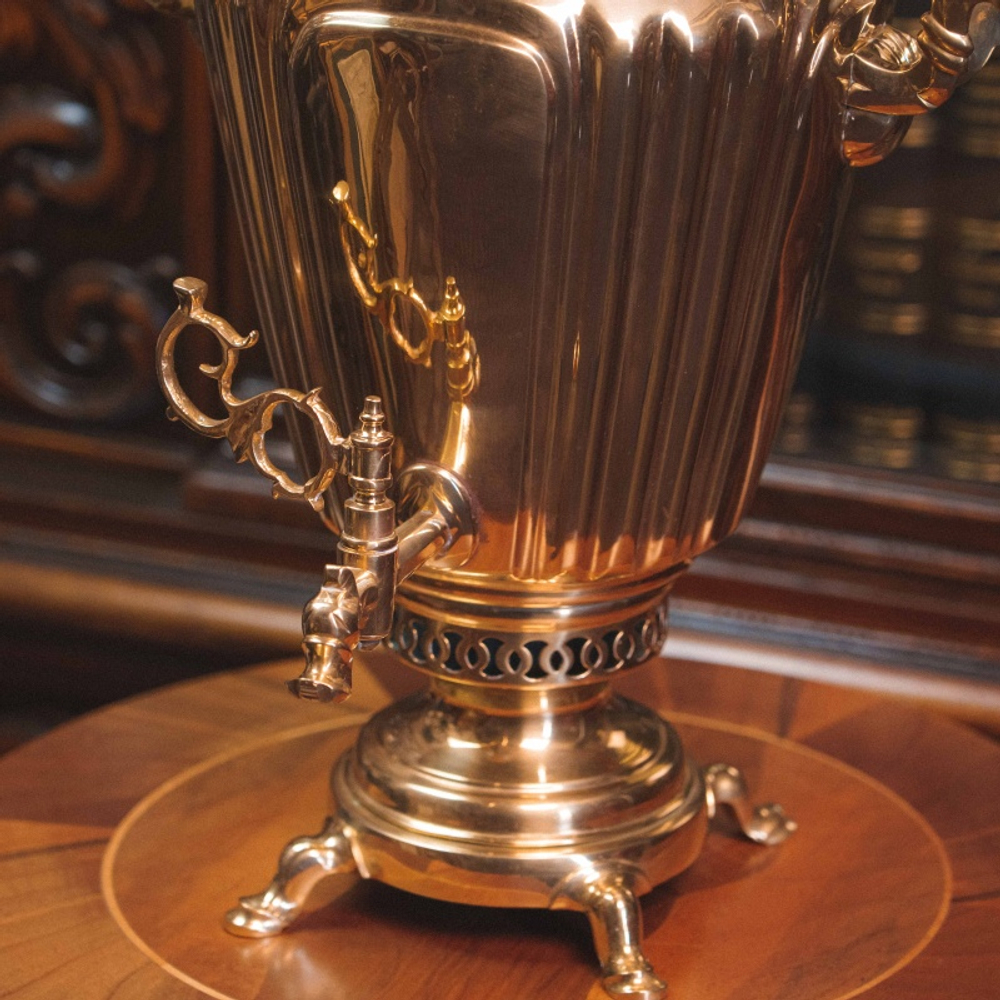 Антикварный тульский самовар в форме рюмки