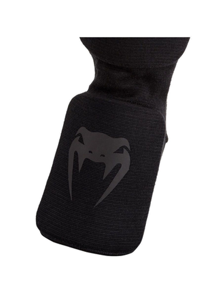 Щитки Venum Kontact Black/Black