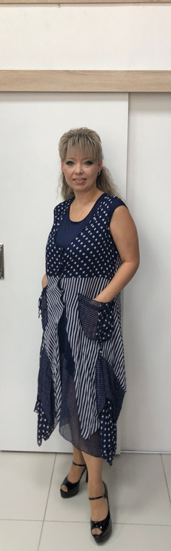 Летнее комбинированное платье-двойка в синем и белом цветах