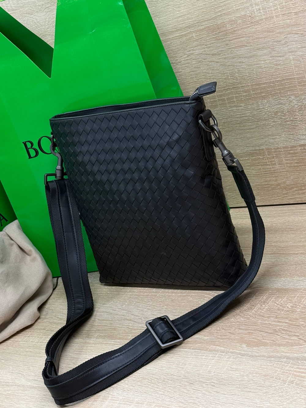 Сумка-мессенджер Bottega Veneta