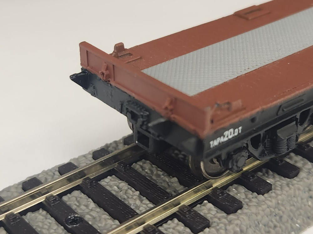 Платформа 13-401 РЖД для перевозки контейнеров в масштабе 1:87