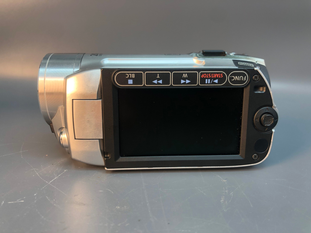 Canon FS100