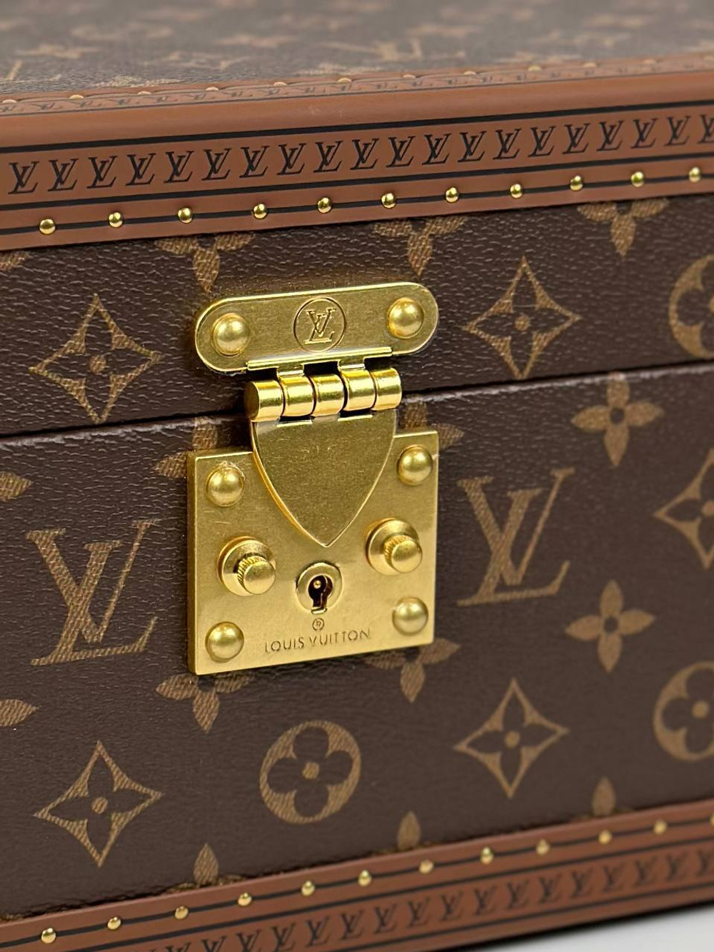 Сундук Louis Vuitton