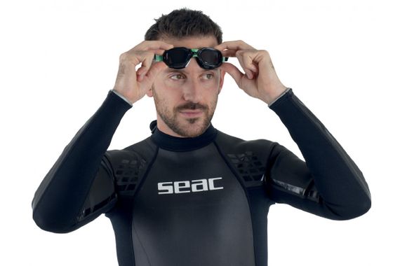 Очки для плавания Seac Aquatech тонированные стекла черный/зеленый