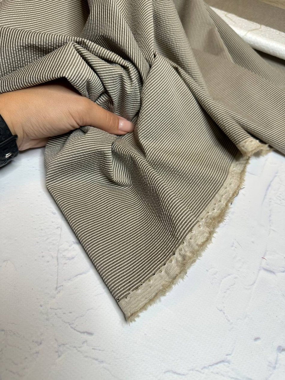 Костюмно-плательная фактурная шерсть (сирсакер) (Marzotto, 85%шерсть/15%полиэстер, Бежевая гамма/тонкая вертикальная полоска, 155, 210 гр/м2)