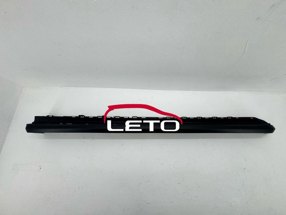 COVER, SIDE DOOR STEP PLATE, RR RH51779-60210 5177960210 COVER, SIDE DOOR STEP PLATE, RR RH51779-60210 5177960210