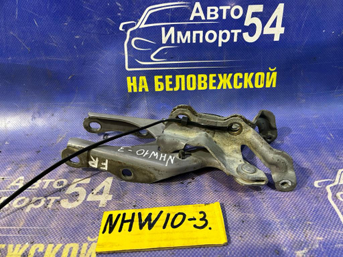 Петля капота правая TOYOTA PRIUS 2000