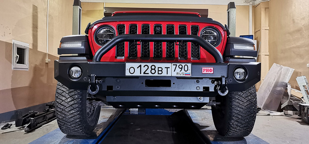 Бампер силовой передний Jeep Wrangler JL 2018+ под доп. фары, с центральной защитной дугой