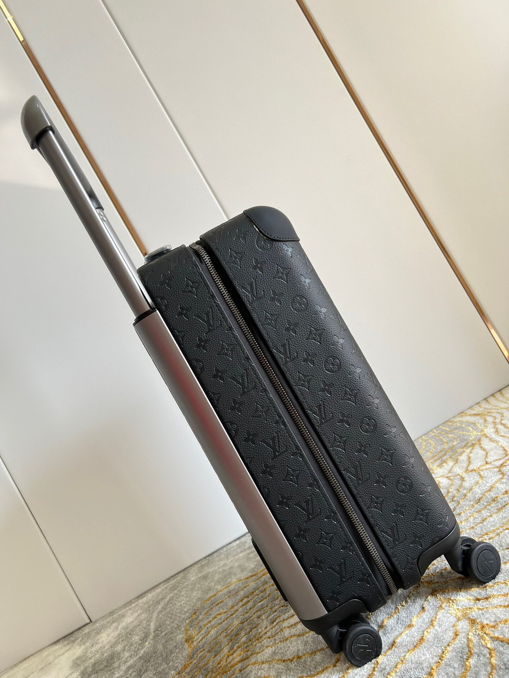 Louis Vuitton Horizon 55 Suitcase