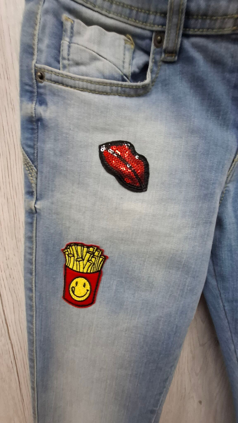 Джинсы женские