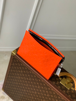 Louis Vuitton Pochette Voyage MM
