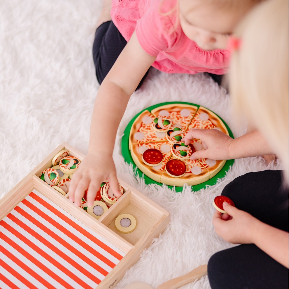Spin Master 93611 20155221 — Игровой набор Melissa & Doug деревянная пицца с 36 аксессуарами Pizza Party — фото 7
